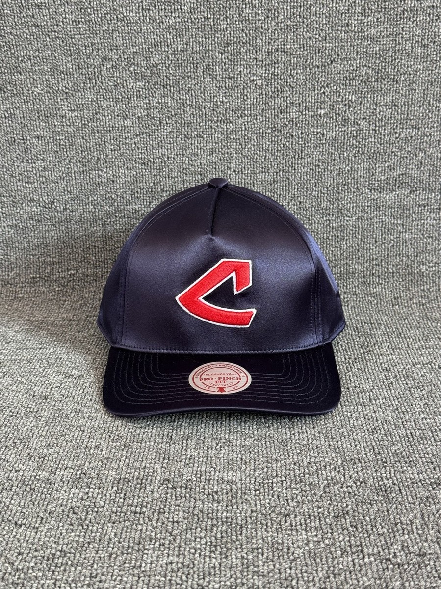 Mitchell & Ness Cleveland Indians Pro Pinch Snapback Navy Retro Hat