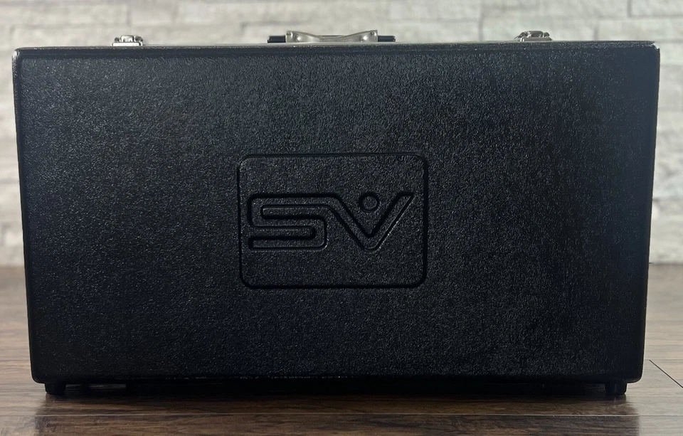 SMITH VICTOR K2R-A Lighting Kit w/ 2 700SG Lights 2 Tripods, Umbrellas And More - Image 3 of 4