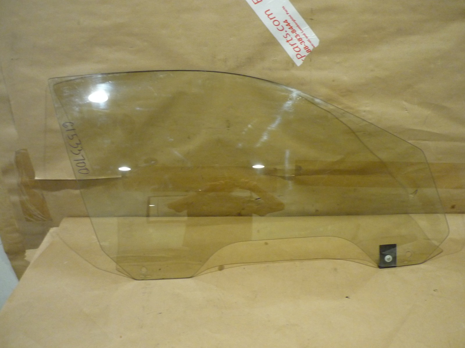 Ferrari 512, Testarossa - RH Door Glass   - P/N 61533700