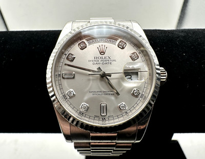 Rolex Day-Date 36 118239 18K White Gold Rhodium Roman Dial Diamond SERVICED-A57