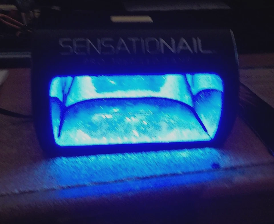 Lámpara LED Intertek 4004110 Sensationail Pro 3060 para esmalte de gel. Foto 3 de 4