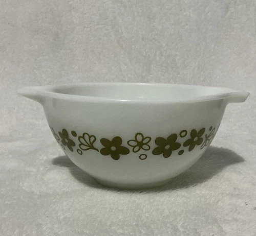 Pyrex Spring Blossom Green 441 Cinderella Bowl 1.5 PT Crazy Daisy Vintage Pyrex