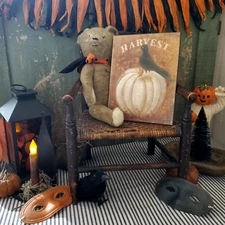 PRIMITIVE VINTAGE FOLK COLONIAL STYLE HALLOWEEN THANKSGIVING CROW PUMPKIN SIGN