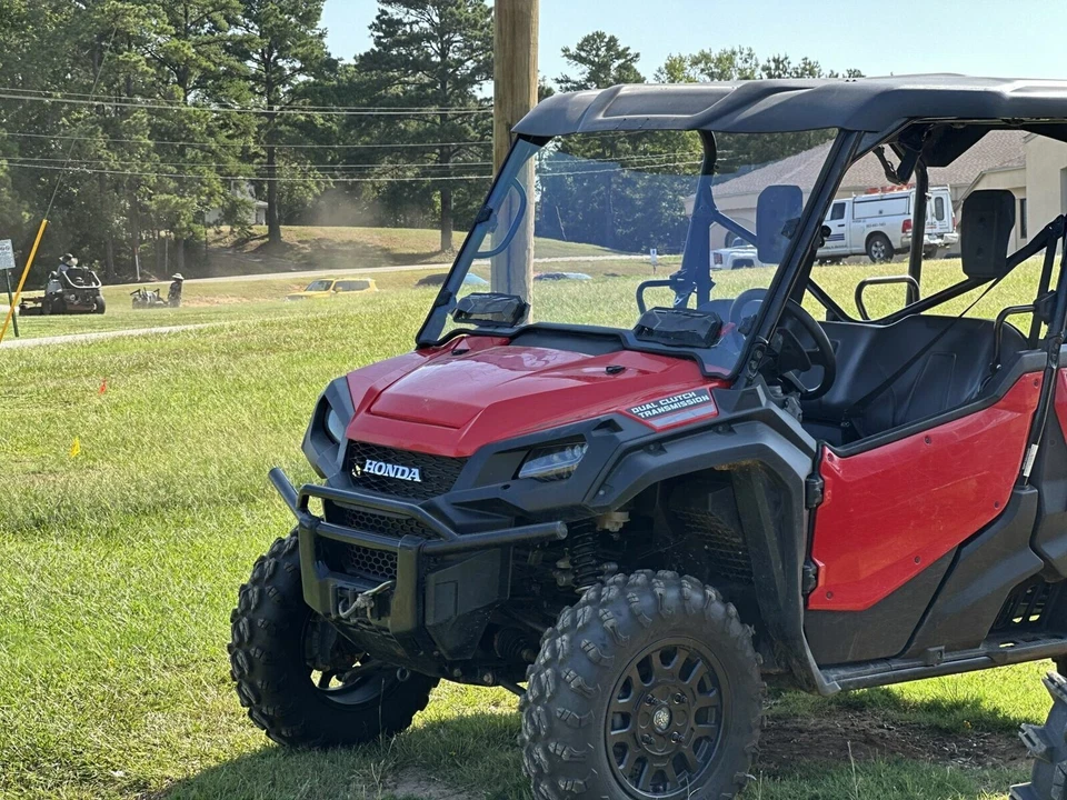 Honda Pioneer 1000 2016-2024 Vented Windshield Scratch Resistant Quick Release - Image 2 of 4
