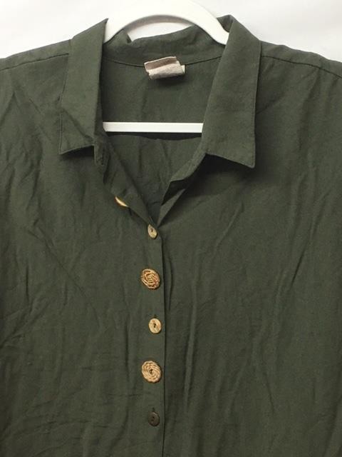 *Basic editions green button down women's short s… - image 3