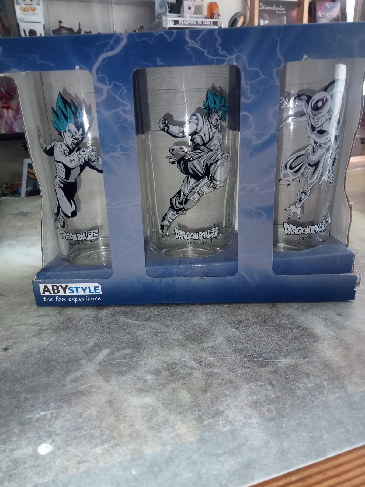 Verres Dragon Ball Super incassables au quotidien : lot de 3 verres Goku Abystyle pour enfants