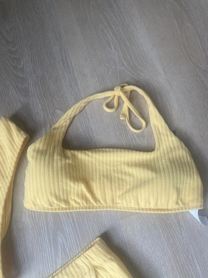 Abercrombie And Fitch Conjunto de Natación de 3 Piezas con Falda Amarillo Nuevo con Etiquetas Bikini Acanalado M Foto 2 de 4
