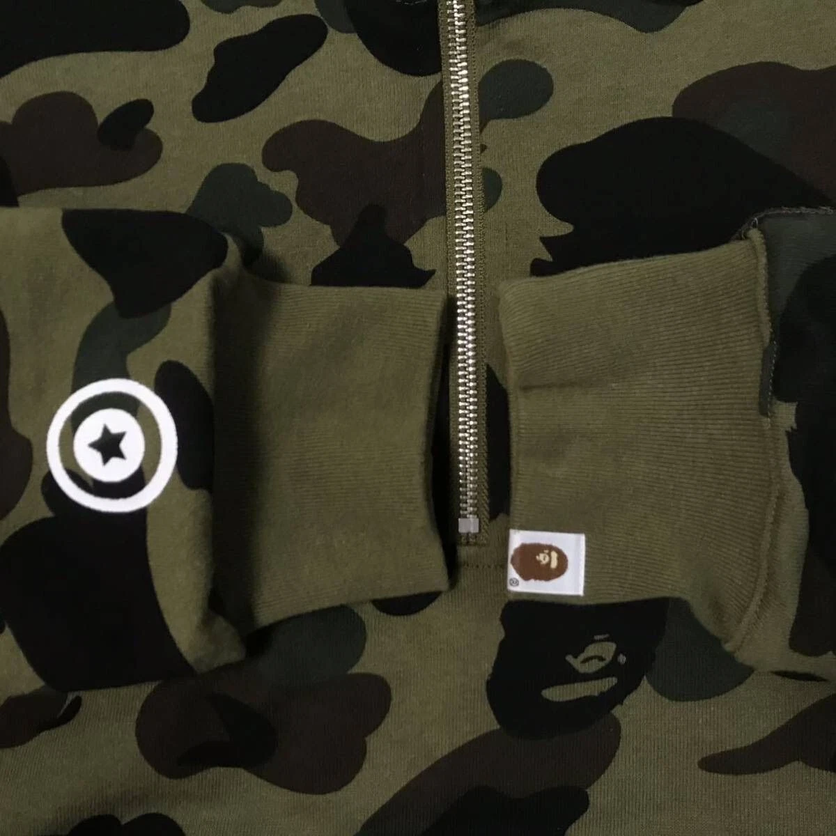 A BATHING APE (BAPE) Felpa con cappuccio uomo A Bathing Ape BAPE mezza zip squalo 1° verde mimetico taglia media