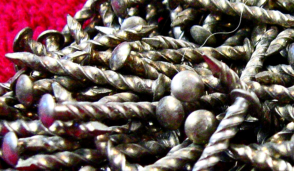 METAL TRIM NAILS 3/4" Bright Steel, Twisted Shank, Round Head (50 count