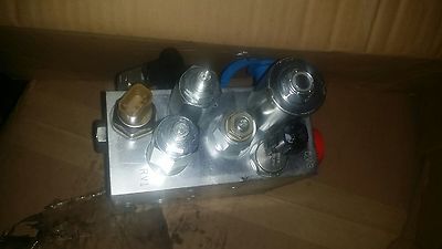 CATERPILLAR  3071567 MANIFOLD  GP-RLF GROUP-CONTROL -OPERATOR LIFT, MAIN
