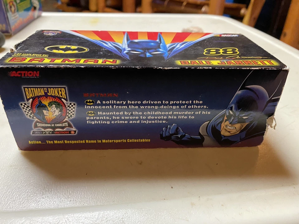 Dale Jarrett # 88 Batman Quality Care Ford Taurus 1998 Action Nascar 1:32 - Image 3 of 4
