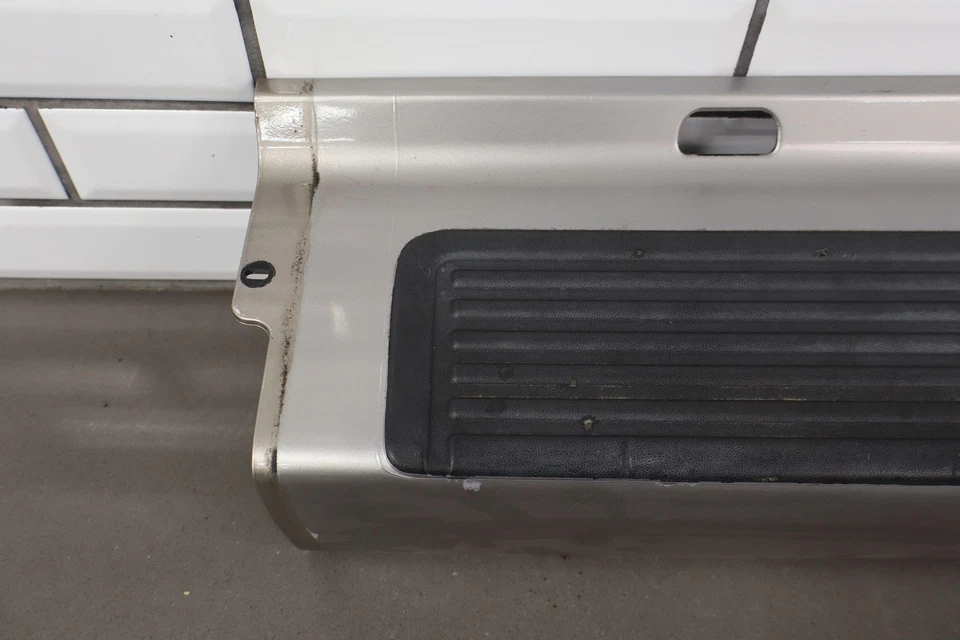 96-98 Lexus LX450 Parachoques Trasero Cubierta Sección Central (Beige Cachemira 4M9) Foto 2 de 4