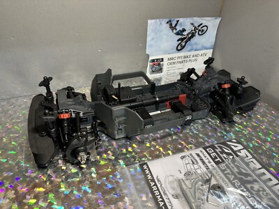 Arrma Infraction 3s BLX 1/8 Street Bash Roller Slider Chassis NEW