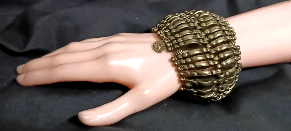 Pulsera elástica de latón pesado vintage Statement All Saints Spitalfields Foto 2 de 4