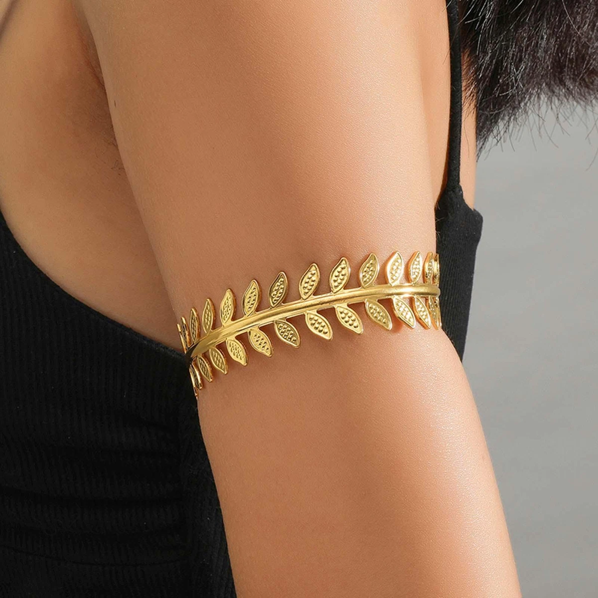 Minimalist Arm Cuff