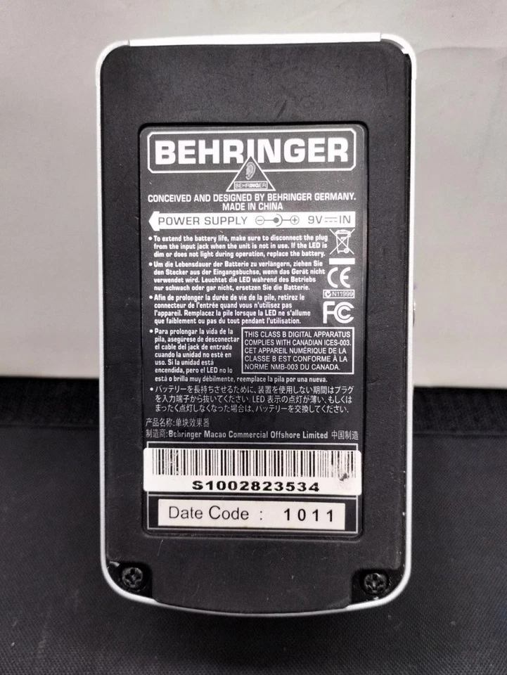 Behringer DR400 Digital Reverb Delay Effects Pedal - Image 2 of 4