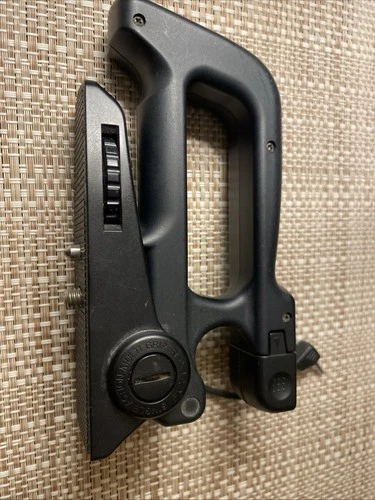 Fujix G805-T Tripod with Lanc Connectivity image 2