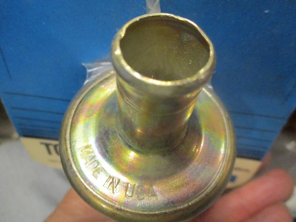 FORD=F100-F150-F250-BRONCO-MUSTANG-LINCOLN-1962-96-Válvula de retención de bomba de aire--EE. UU. Foto 3 de 3