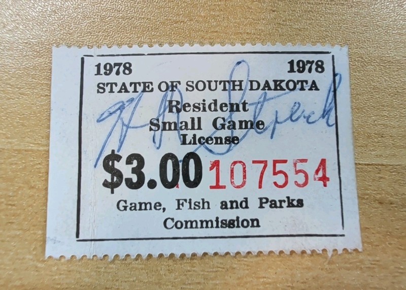 1978 South Dakota ($3)Resident Small Game Hunting License - Used/Signed - Lot Y 