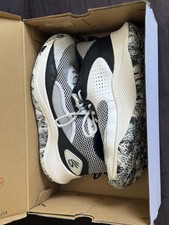 Under Armour CURRY 3Z 24 Men  s Size 9.5 White And Black Basketball Sneakers