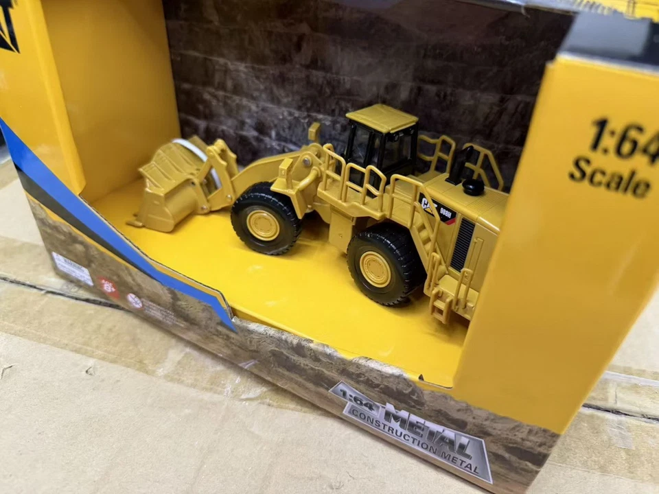DM 1/64 Cat 988H Wheel Loader Diecast Model Collection Toy Gift #84654 - Image 2 of 4