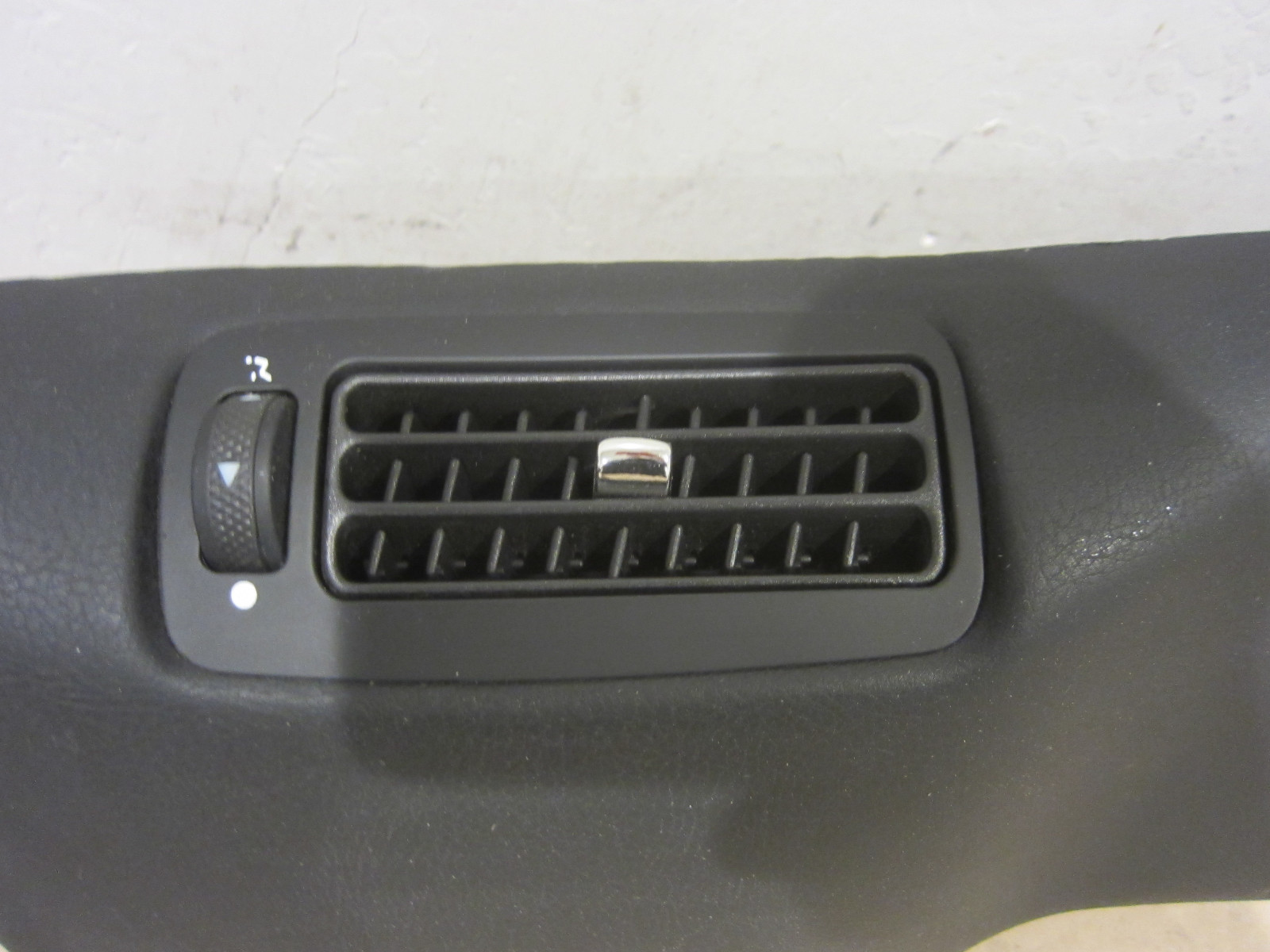 Maserati Quattroporte 2008 - RH Lower B-Pillar Cover Trim - Black  67201700