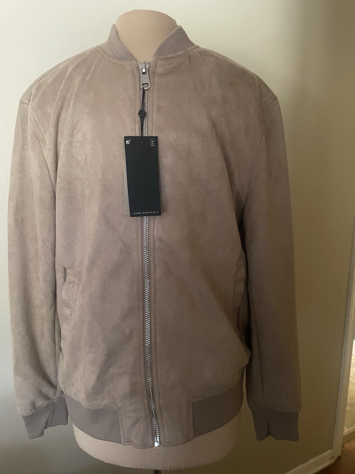 Porter & Ash Man's Bomber Jacket Size L NWT - product detail image 1