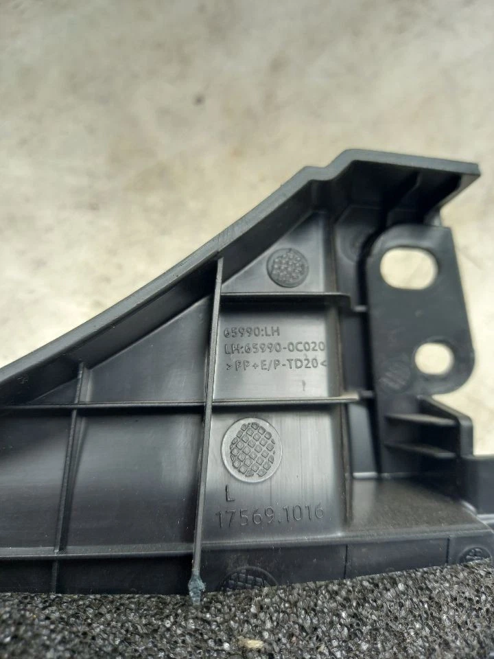 23 TOYOTA SEQUOIA DRIVER TRASEIRO ESQUERDO QUARTO JANELA SOMBRA 65980-0C020 - Imagem 4 de 4