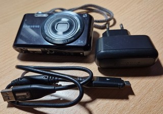 Appareil Photo Numérique SAMSUNG ES65 Noir Complet Avec Cordon de Recharge