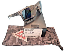 Oakley Holbrook OO9102-92 Multicam Black Grey Polarized Sunglasses NEW