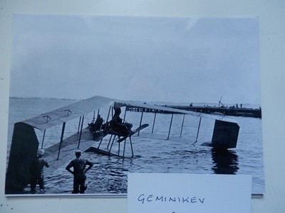 Foto Schwarzweiß. Curtiss A-1 Triad. Modell E. Schubmotor. U.S. Navy. 1911