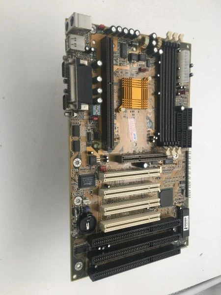Dfi p2xbl slot 1 atx mb, 440bx chipset, 3x isa, 4x pci p/2s/2usb,agp - Image 4 of 4