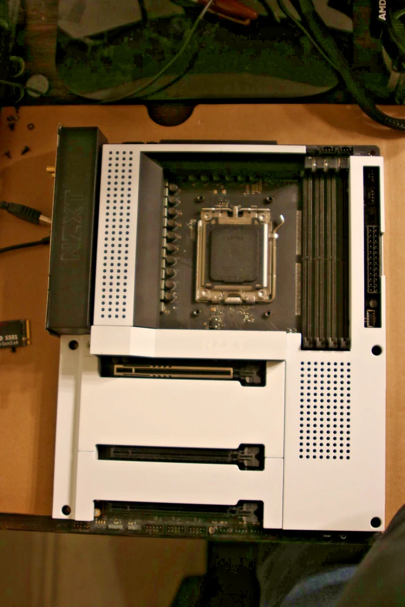 NZXT N7 B650E White, AM5 ATX AMD Gaming Motherboard (Please Read