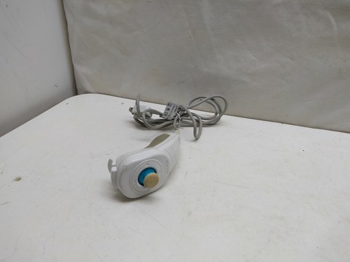 Nyko 87105 Nintendo Wii Wired Kama Controller - Picture 2 of 4