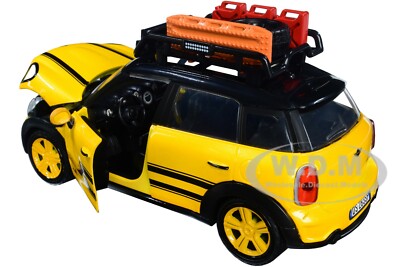 MINI COOPER S COUNTRYMAN YELLOW MET. & BLACK 1/24 DIECAST MODEL