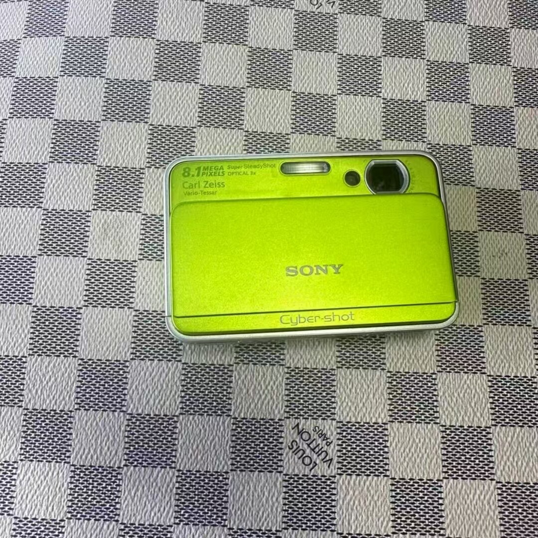 SONY Cyber Shot DSC-T2 8.1MP CCD Vintage Digital Camera -100