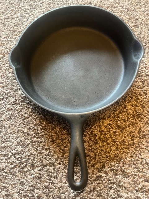 ERIE #8 3rd Series Cast Iron Skillet with Heat Ring 707