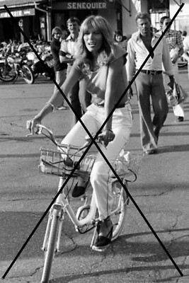 1978 AMANDA LEAR Photograph