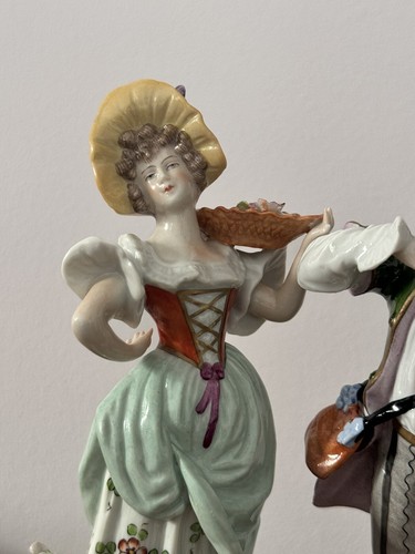Sitzendorf porcelain Working Man & Maid . VGC - Picture 16 of 17