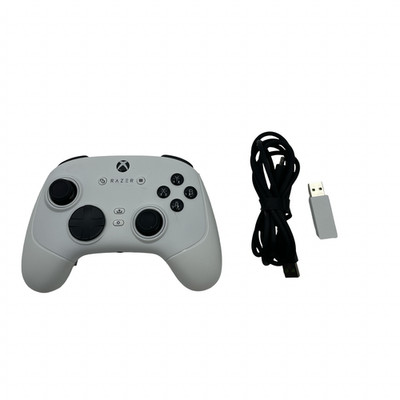 Razer Wolverine V3 Pro Wireless Gaming Controller White #U9035 (VH)