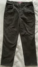 Gloria Vanderbilt Amanda Straight Leg Jeans Black 12 Short EXC Stretch 5 Pocket