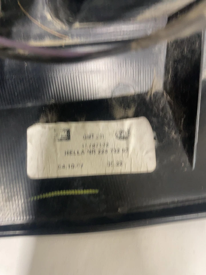 Conjunto de luces traseras derecha derecha Chevrolet Uplander 2005-09 Foto 2 de 4