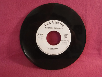 Jan Davis&Routers, The Time Funnel/Walkin, RCA Victor 47 9018, 1966, Garage Surf