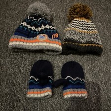 2x  hat & mittens  1-2 years old Boys