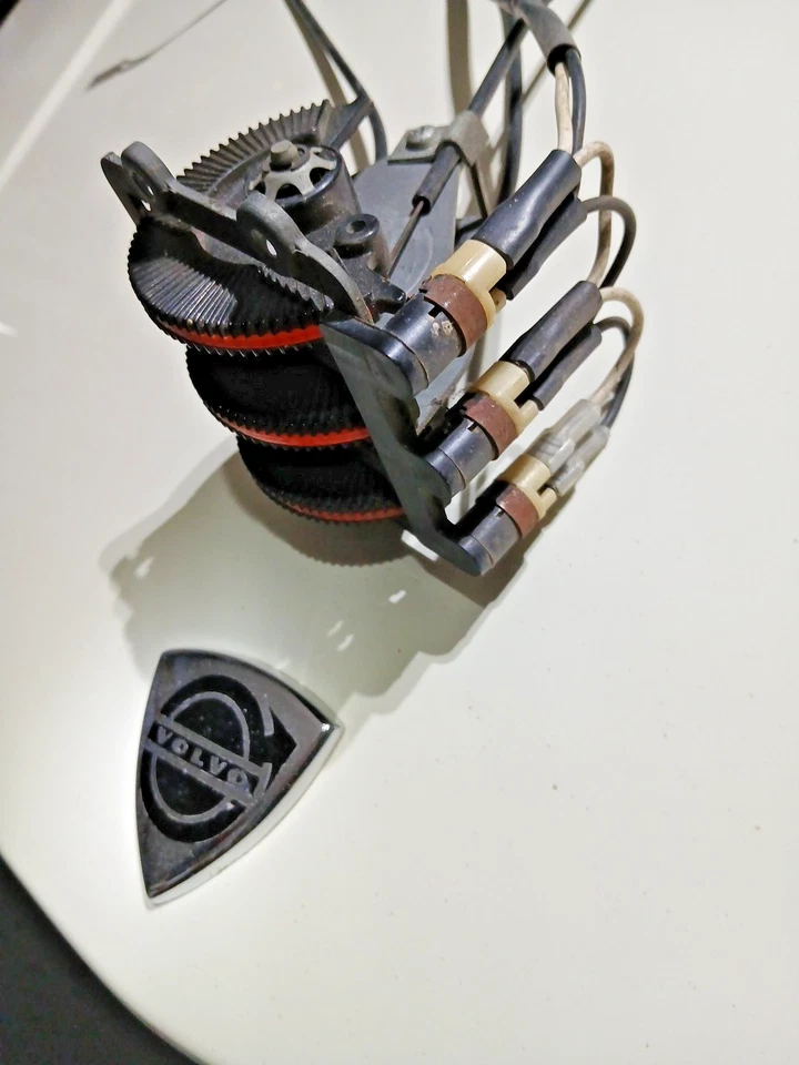 VOLVO 140 142 144 145 --КОНТРОЛЬ ТЕМПЕРАТУРЫ НАГРЕВАТЕЛЯ с КАБЕЛЯМИ, ПРОВОДАМИ и ЛАМПАМИ - Изображение 2 из 4