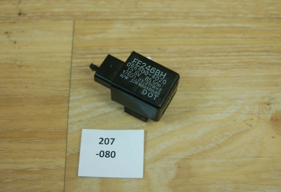 Kawasaki ZRX1200S ZRT20A 01-04 Blinkrelais 207-080 | eBay