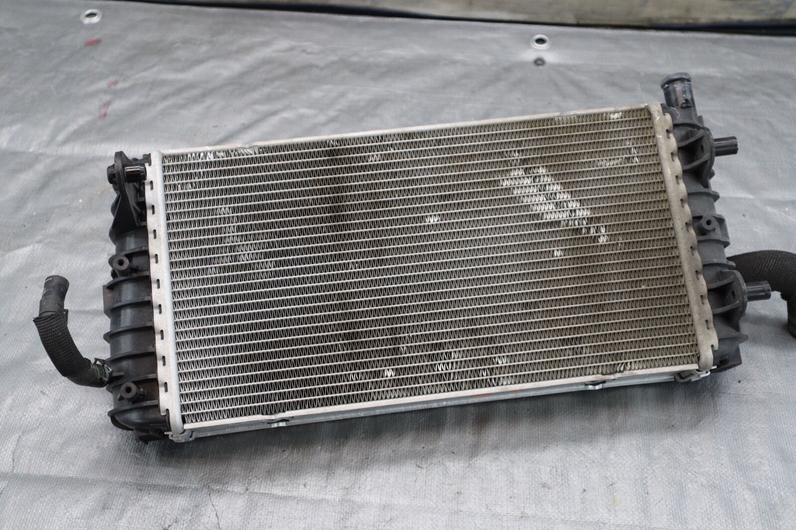 2022 2023 AUDI R8 V10 5.2L AWD OEM REAR LEFT ENGINE RADIATOR COOLER 4S0121212A