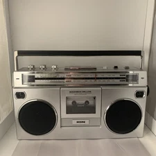 Ion Audio Boombox Deluxe Retro AM/FM Radio Bluetooth Cassette Player Tested
