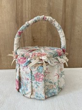 ANCIENNE GRANDE  BOITE A COUTURE MERCERIE EN TISSU SHABBY DECOR DE FLEURS