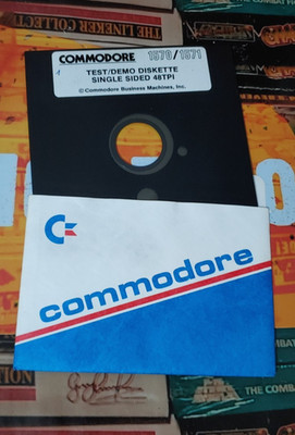 Commodore Model 1570/1571 Test / Demo Diskette (Commodore C64 Disc) works 8-bit